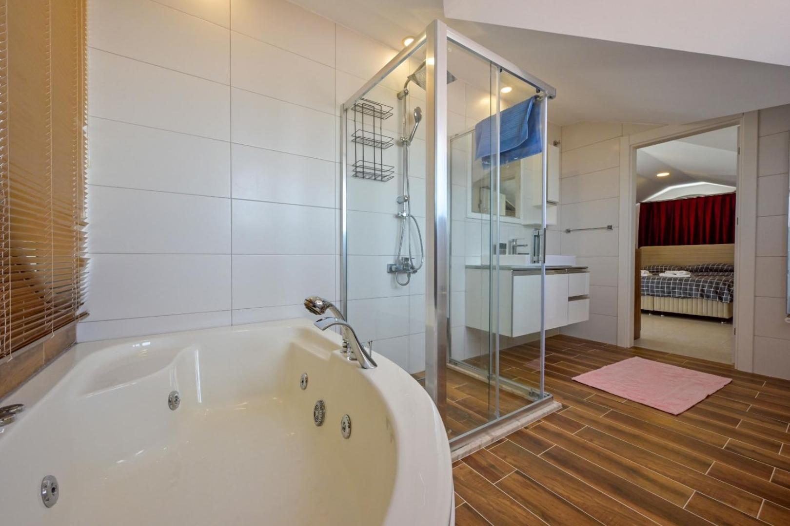 Lorenzo- 4 Bedroom Holiday Villa In Hisaronu เฟทิเย ภายนอก รูปภาพ